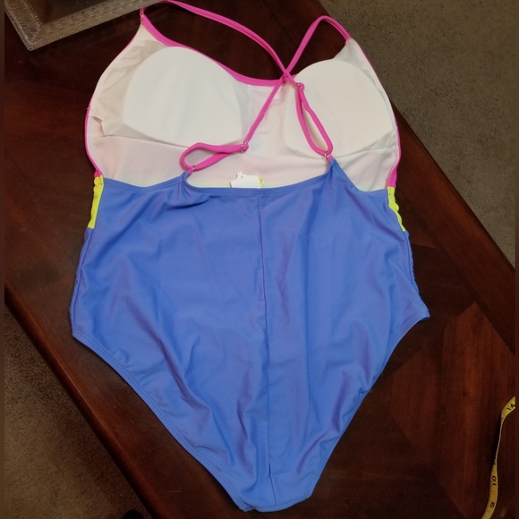 XXL 1 pc backless bathing suit - Picture 7 of 11